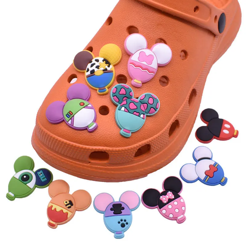 Toptan Mevcut ayakkabı tokası Disney Çevre Aksesuarları Mickey Mouse Sevimli Kulaklar Süslemeleri PVC Ayakkabı Takılar Hatıra Hediyeler Görüntü  1