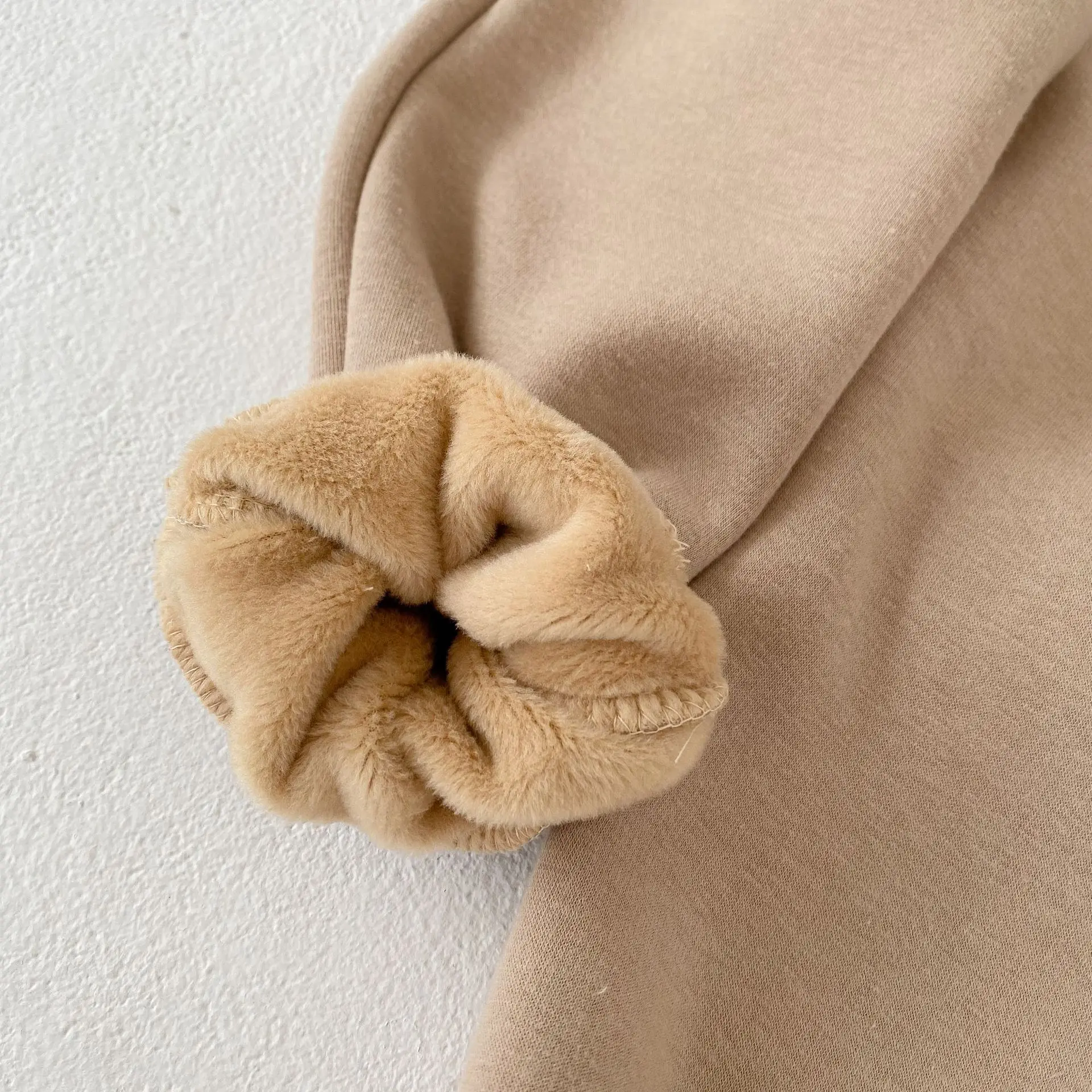 Sonbahar Ve Kış Erkek Peluş Kalınlaşmış Gülen Yüz Hırka Ceket + Pantolon 2 parça Takım Elbise Yenidoğan sıcak tutan kaban Kız Pamuk Padde Görüntü  3