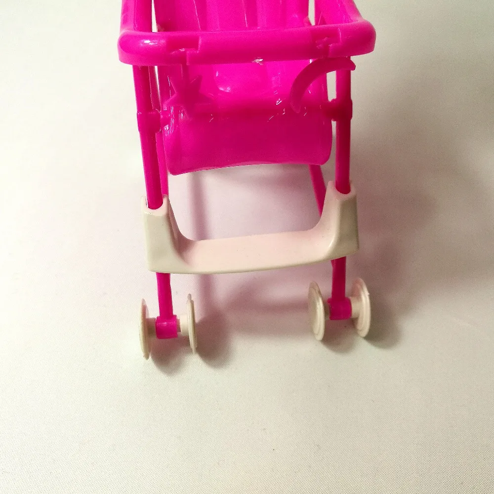 Çocuk Oyun Evi kreş mobilyası Arabası Plastik Arabası Aksesuarları Oyuncaklar Barbie Kelly Boyutu Bebek Kız en iyi Kukla Çocuk Hediye Görüntü  4