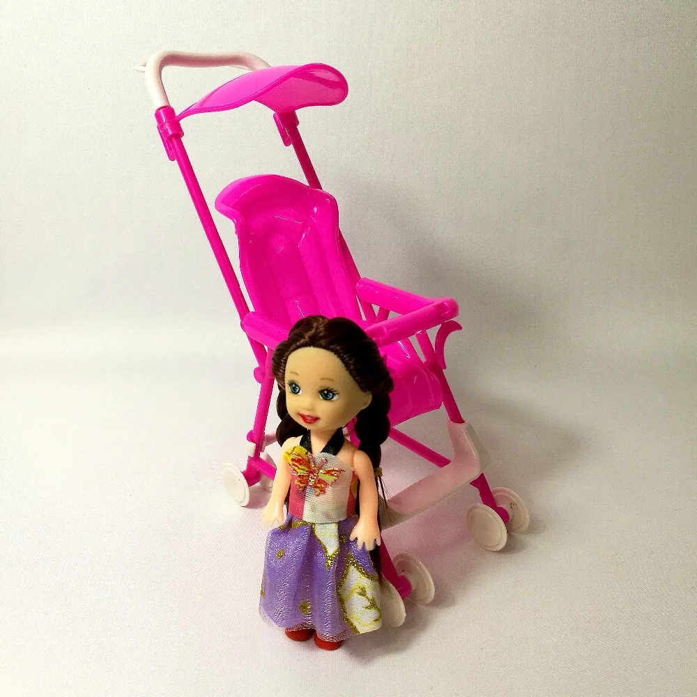 Çocuk Oyun Evi kreş mobilyası Arabası Plastik Arabası Aksesuarları Oyuncaklar Barbie Kelly Boyutu Bebek Kız en iyi Kukla Çocuk Hediye Görüntü  5