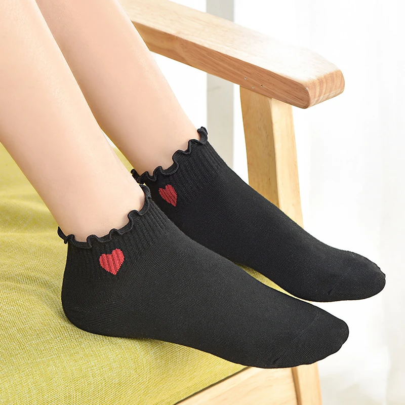 Yeni Kadın Pamuk Rahat Beyaz Siyah Çorap Kızlar Sevimli Kıvrımlı Ayak Bileği Çorap Çizgili Nokta Kalp Kısa Çorap Calcetines Mujer Sokken Görüntü  4