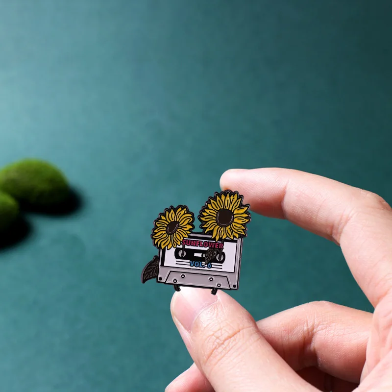 HS Stilleri Merch Ayçiçeği Cilt. 6 Mixtape Kaset Broş Pins Emaye Metal Rozetleri Yaka Pin Broş Moda Takı Görüntü  1
