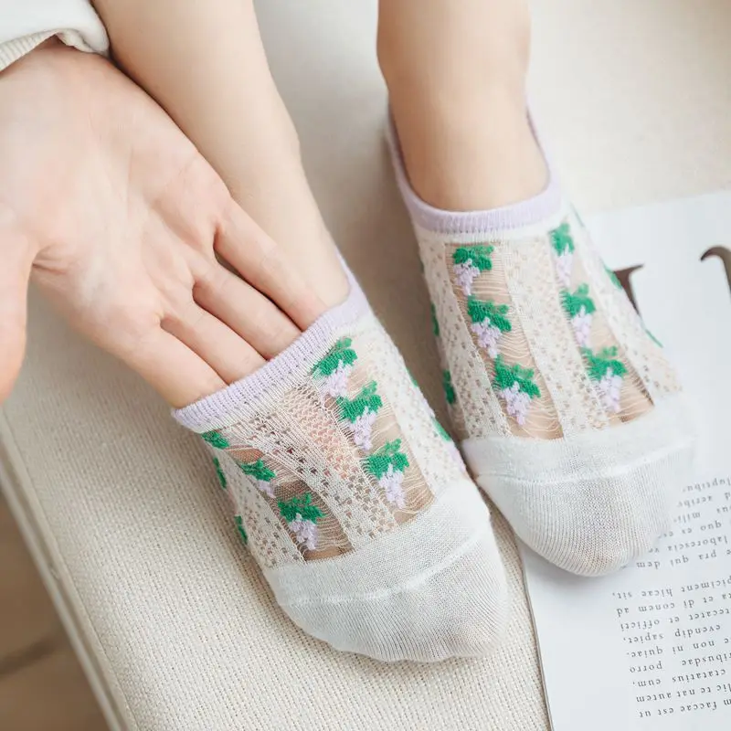 Yeni Yaz Ince Kadın Kristal Ipek Çorap Ultra-ince Dantel Görünmez No Show Çorap Sevimli Ananas Düşük Kesim Ayak Bileği Tekne Çorap Terlik Görüntü  2