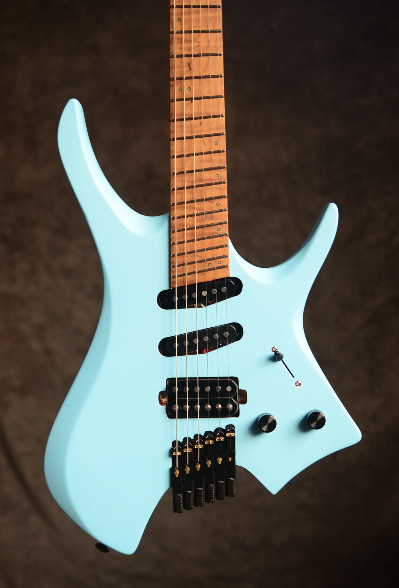 2022 NK Fanlı frets 6 Dizeleri Başsız Elektro Gitar İnci Mavi renk Kavrulmuş akçaağaç Boyun SSS manyetikler Görüntü  1