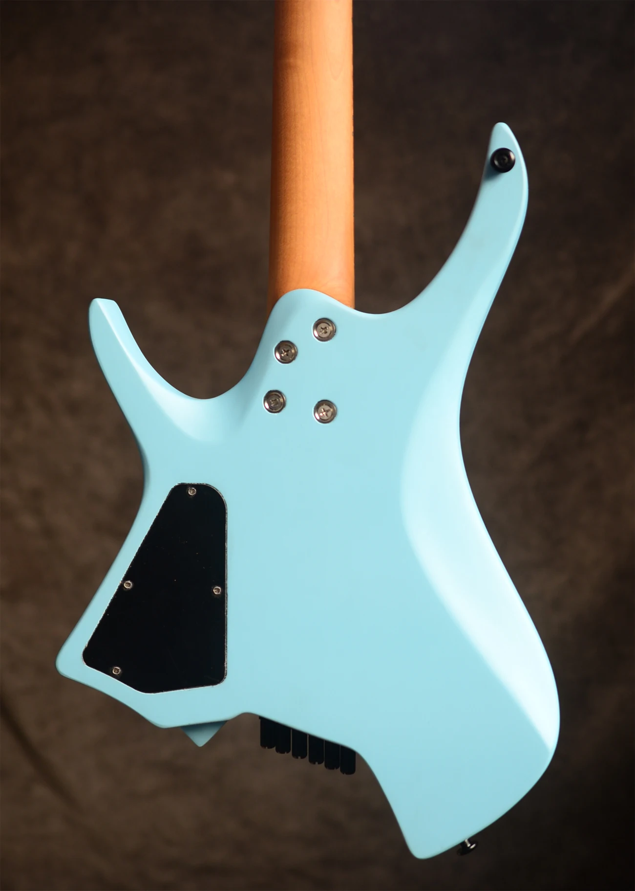 2022 NK Fanlı frets 6 Dizeleri Başsız Elektro Gitar İnci Mavi renk Kavrulmuş akçaağaç Boyun SSS manyetikler Görüntü  5