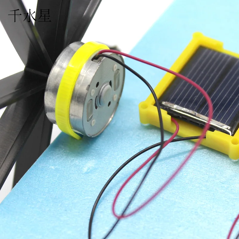 DIY Güneş Enerjisi Tekerlek Kürek Gemi El Yapımı Oyuncaklar Fiziksel Gizmo Yapı Taşları Kitleri Güneş Enerjisi Monte Oyuncak Öğretim Aracı Görüntü  0