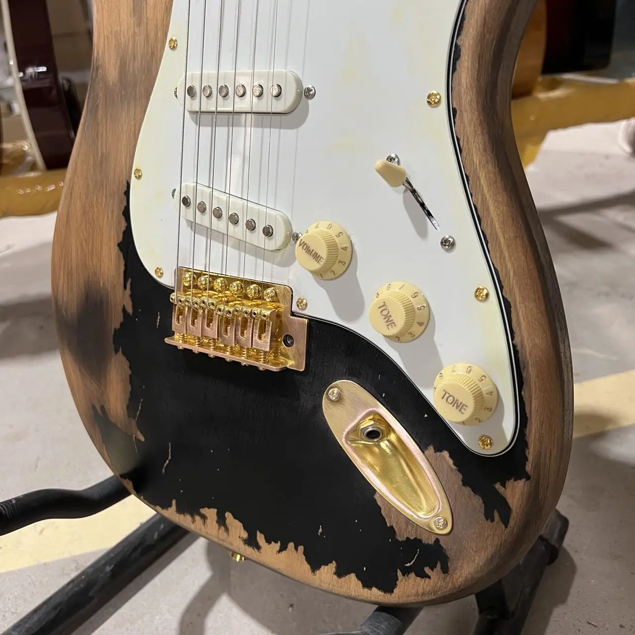 John Mayer Kalıntı Strat Elektro Gitar Siyah Renk Kızılağaç Gövde Klavye El Yapımı Yüksek Kalite Ücretsiz Kargo Rosewood Görüntü  1