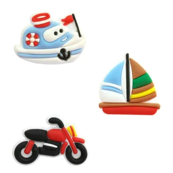 1 ADET PVC Broş Kişiselleştirilmiş Motosiklet yat yelkenli tekne pimleri sevimli Evrak Çantası Simgesi sırt çantaları Giysi rozeti fit çocuklar çocuk g