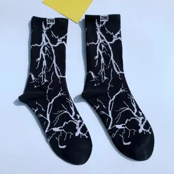 1 çift Pamuk Moda Hip Hop Erkekler Çorap Kaykay Rahat Çizgili Çorap Yüksek Kaliteli Spor Komik Unisex Dama Tahtası Çorap