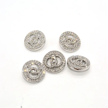 10 adet 20/25mm Lüks Giyim Düğmeleri ile Rhinestone kadın Giyim Dekorasyon Aksesuarları Yuvarlak Metal Büyük Düğmeler ceket