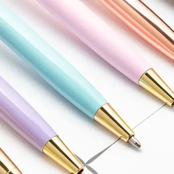 20 adet yeni yonca yaratıcı hediye kalem baskı logo renkli moda döner metal top