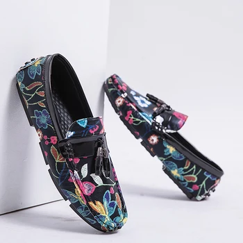 2019 rahat ayakkabılar Erkekler için Yaz çiçekli ayakkabı Moda Çiçek Siyah Loafer'lar Erkekler Lüks Büyük Boy 13 Rahat Sürücü Loafer'lar Erkekler