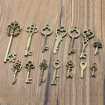 26 adet / grup Vintage Anahtar Takılar Takı Yapımı için Uyar Bilezik Kolye Bulguları Metal Takılar Kolye DIY Takı Malzemeleri Z1228