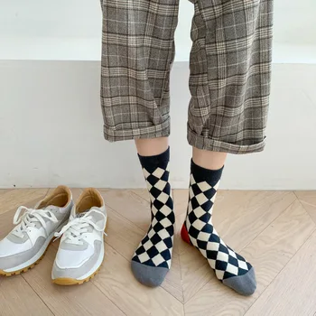 5 Pairs Pamuk Sonbahar Kış Çorap Trend Harajuku Tarzı Çorap Kadın Kızlar için Yaratıcı Moda Ekose Çiçekler Kısa Çorap Kadın