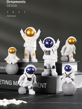 Astronot Dekor Aksiyon Figürleri ve Ay Ev Dekor Reçine Astronot Heykeli Odası Ofis Masaüstü Dekorasyon Hediyeler Çocuklar Çocuk Hediye