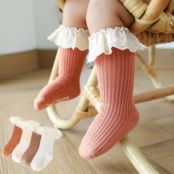 Bebek Çorap Yeni Çocuk Tulumları Kızlar Diz Yüksek Uzun Yumuşak Pamuklu Dantel Bebek Çocuk Çorap Bebek Kız Çorap 0 İla 3 Yıl Güz Giysi