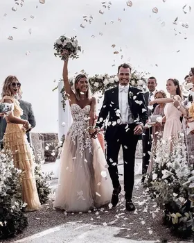 Boho düğün elbisesi 2022 Vestidos De Novia Sevgiliye Bir Çizgi Mahkemesi Tren Straplez Gelin Elbiseler 3D Aplike Boncuklu Prenses Yeni