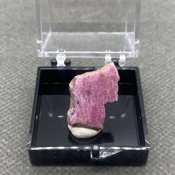 En iyisi! 100 % doğal Myanmar Floresan Yakut kaba mineral taşlar ve kristaller şifa kristalleri kuvars taşlar + Kutu 35mm