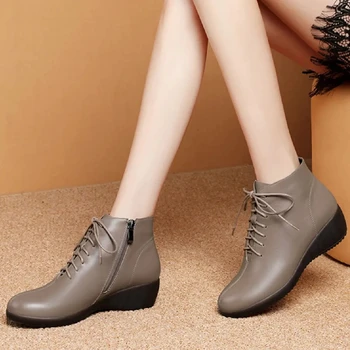 Kadın kısa çizmeler Kadın Kama Çizmeler Sonbahar Yuvarlak Ayak Bayan Ayakkabıları Peluş ayak bileği bağcığı botları 2022 Yeni Moda Kadın Botları