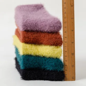 Kış Sıcak Yumuşak Kabarık Çorap Kadın Kadife Şeker Renk Kalın Termal Vizon Kürk Çorap Peluş Bayanlar Ev Kat Terlik Uyku Sox