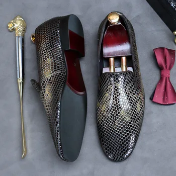 Lüks Erkekler parti ayakkabıları Yılan Baskı Hakiki Deri Slip-On rahat ayakkabılar Adam Resmi Elbise Ofis erkek Yaz Ayakkabı