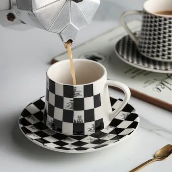 Seramik Kahve fincan ve çay tabağı Seti Siyah ve Beyaz Mozaik bardak ve altlıklar İngilizce çiçek çayı Bardak