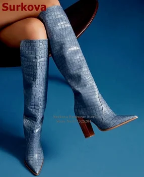 Surkova Ahşap Desen Tıknaz Topuk Diz Çizmeler Mavi Timsah Sivri Burun Uzun Çizmeler Blok Topuklu Yılan Derisi Sonbahar Kış Ayakkabı