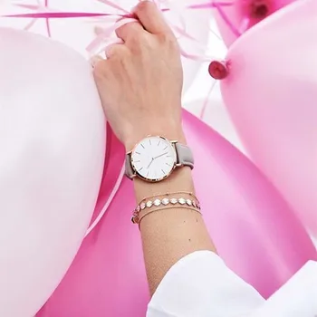 Sıcak Moda Basit Deri Kadın Saatler Bayanlar Moda rahat elbise quartz saat Kadın hediyelik saat Montre Femme Relojes Mujer