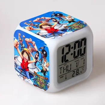 Tek Parça LED Işıklı çalar saat Anime Figürü Luffy Zoro Gece Lambası dijital alarmlı saat Saatler Masa Lambası Ev Dekor Çocuk Oyuncak Hediyeler