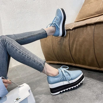 Vulkanize ayakkabı Kadın Sneakers Flats Moda Kare Kafa Patent Deri Takozlar Bayanlar Loafer'lar Platformu Yüksek Topuklu