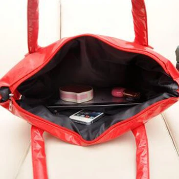 Yeni 2021 Moda Kadın Çanta Uzay Pamuk Yumuşak Rahat Çanta Patent Tüy Aşağı omuzdan askili çanta Kadın Bayan Küçük postacı çantası