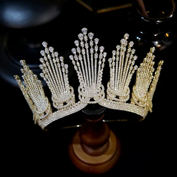 Yeni gelin tacı Büyük Diadem Düğün saç aksesuarları Takı Lüks Zirkonya Kraliçe Taç Pageant Defne Şapkalar Kadınlar Için