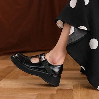 Yeni Hakiki Deri Slip-On Düz Platform kadın ayakkabısı Moda Kemer Tokası Kalın Topuk İlkbahar / Sonbahar Daireler Boyutu 34-43 El Yapımı
